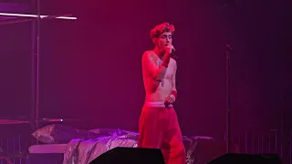 Troye Sivan Supernatural With Ariana Grande Live Something To Give Each Other Tour Glasgow 