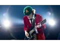 Download Lagu ANGUS YOUNG's 18 Greatest Guitar Techniques!