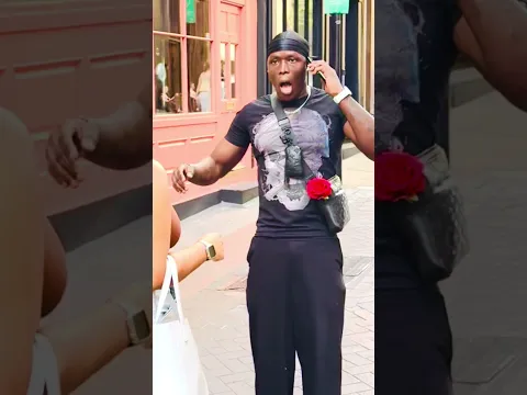 She thought I was talking to her🙆🏾♂️ #onthestreet #fyp #proposal