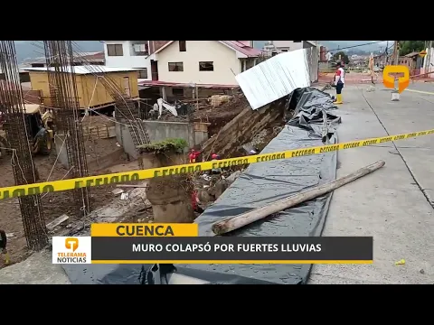 Un muro colapsó tras lluvias registradas en la ciudad, la tarde de este martes 4 de diciembre.