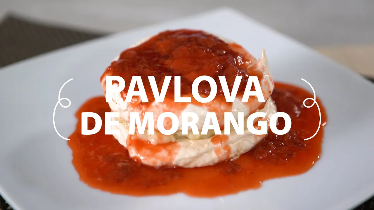 Pavlova de morango