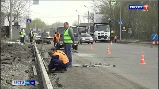 Дорожная техника вышла ещё на несколько улиц Омска