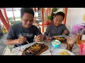 Download Lagu MAKAN SIANG MONYO KALI INI BAYANI GAES !!! DITEMPAT MAMAH E KOH ANDRE