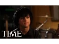 Download Lagu 10 Questions for Billie Joe Armstrong | TIME