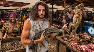 J'infiltre un marché d'animaux sauvages au Congo ! (Je mange sur place)