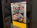Lagu NY Subway Packed With Chubby Guys… and the Doors Can’t Close! 😂🚇💥