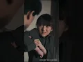 女孩從小與奶奶相依為命，奶奶因病離世，她剛閉眼，女孩就將摘下的金項鏈藏好。豈料下一秒親生父母踹門而入只為搶遺物，逼她輟學養弟弟！