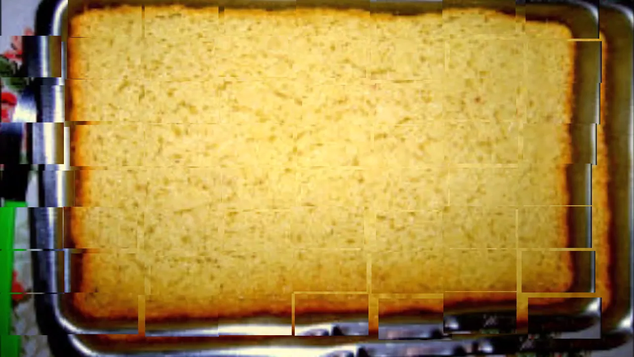 Bolo de Aipim com Coco. Um dos melhores bolos para se comer com a família, tomando um cafezinho... P. 