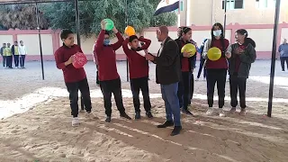 لعبة في درس الأسماء الخمسة للصف السادس الابتدائي مع تلاميذ مدرسة المنار بأسوان مع الاستاذ على حسن 