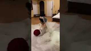 عروس ليلة الدخله اول يوم بلغرفه بنات حلات تيكتوك  عروس ليلة الدخله اول يوم بلغرفه بنات حلات تيكتوك