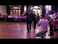 Claudio González y Aurora Lubiz bailan la milonga Ficha de Oro