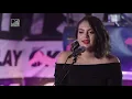 Thelma Plum Covers Bruce Springsteen's 'Dancing In The Dark' for MTV Stripped