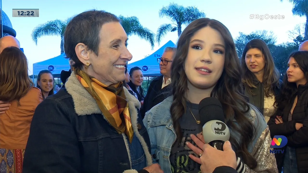 Vitória Gnoatto está na grande final do Canta Comigo Teen da Record TV