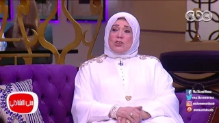 معكم منى الشاذلى   الفنانة ياسمين الخيام انا غنيت لام النبي عشان كل الناس بتغني لامها دندنها