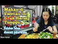 Download Lagu Di Warung Kwetiau ini (Chaupan Atet), pengunjung harus rela menunggu. Masakan Arang (NonHalal).