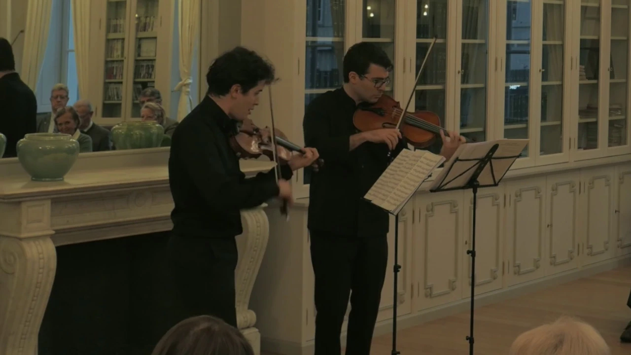 Mozart Duo for violin and viola in G major | Marc Sabbah & Noé Inui