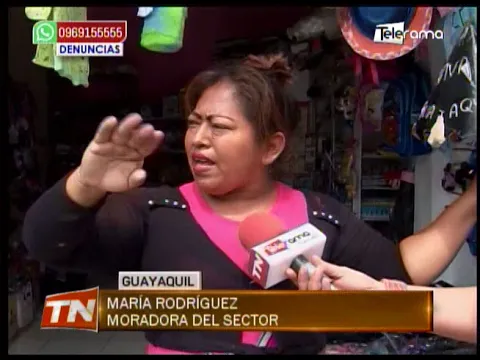 Moradores piden arreglo de poste de alumbrado público