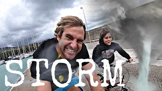 Escaping the storm – Family boat life unplugged (#22)