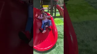    تيتي تيتي يلا نلعب يا كتاكيتي            دندنها