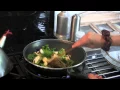 Download Lagu Koken met Serena - €3 challenge - Veggie Bamisoep