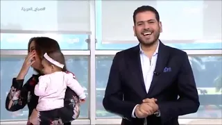 مواقف طريفة لمذيعين لم يتماسكوا عن الضحك على الهواء   ليالينا          دندنها