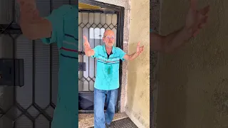 وقت يوقع فنجان القهوة             دندنها