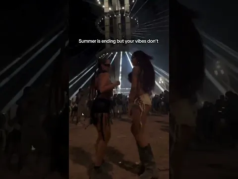 Summer is a mood🔊#summer  #september #dance #ravinglifestyle #musicfestival #festivalvibes #shorts