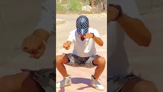 انت متعرفش انا ابن مين 