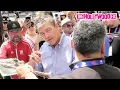 Kyle Chandler Signs Autographs For Fans While Exiting Comic-Con In San Diego CA