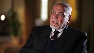 تنفرد الحوار ببث اخر مقابلة مع المرشد السابق للإخوان المسلمين الراحل محمد مهدي عاكف 