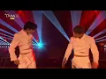 Download Lagu Stray Kids - Red Lights (Hyunjin \u0026 Bangchan unit) @ The Fact Music Awards 2021
