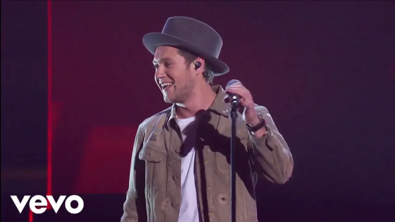 Niall Horan - Slow Hands (Live on The Voice Australia)