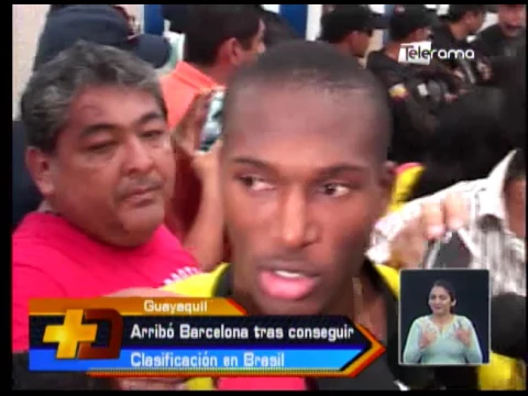 Arribó Barcelona tras conseguir clasificación en Brasil