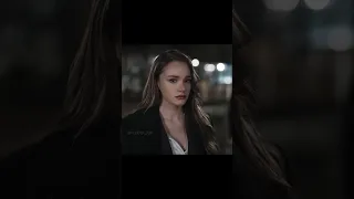 أي حاجة من ريحته شايلها             حب بلا حدود                                                      دندنها