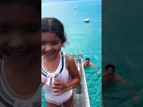امرها والدها بالقفز من أعلى المسبح لكن حدث شيئ لن تنساه! 😦