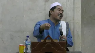 Download APA BEDANYA KITAB MAULID BARZANJI DENGAN KITAB MAULID YANG LAIN - KH FAKHRUDDIN AL BANTANI SHI MP3