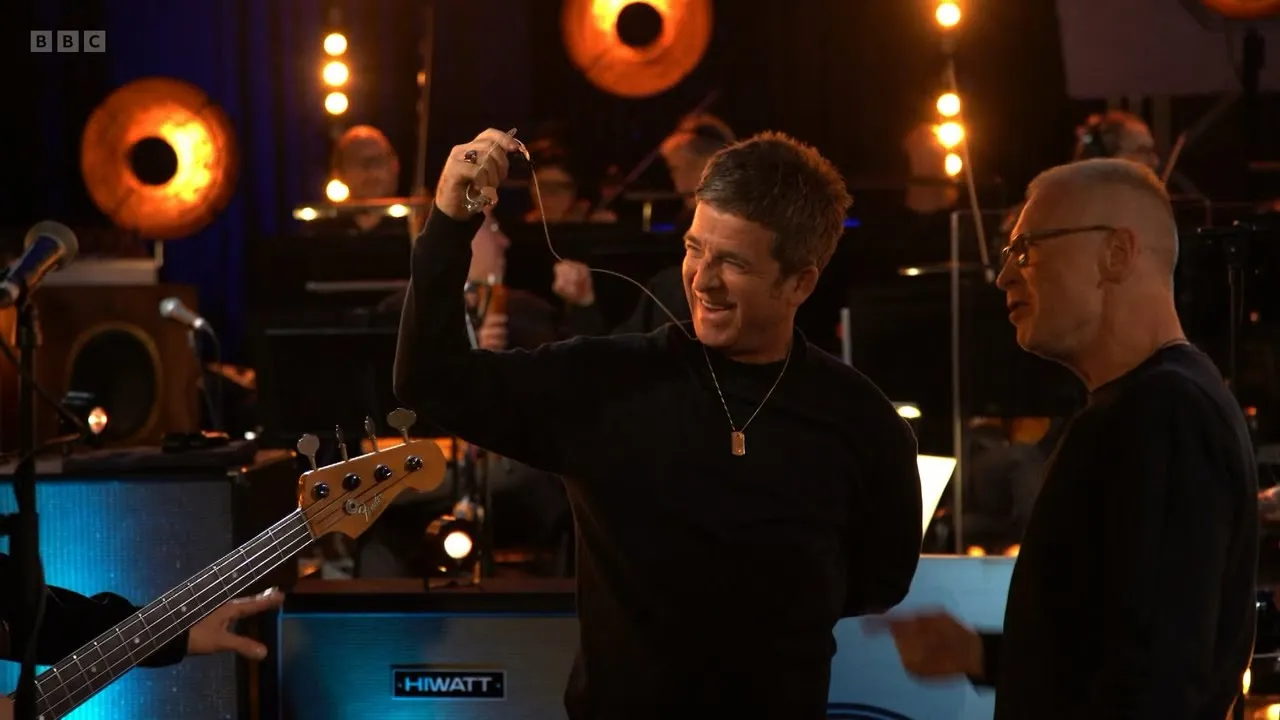Radio 2's Piano Room - Noel Gallagher's High Flying Birds Radio 2's Piano Room - Noel Gallagher's High Flying Birds