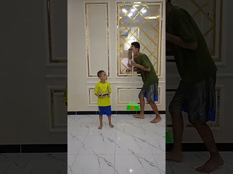 Lompat kedepan dulu lalu kebelakang #fyp #lucu #shorts #trending