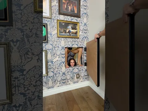 It gets crazier every time he opens a door! 😲The Vegas fun house has a lot of secret doors 😜