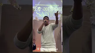 Quando Deus entra com providência Ele quebra o arco e corta a lança.