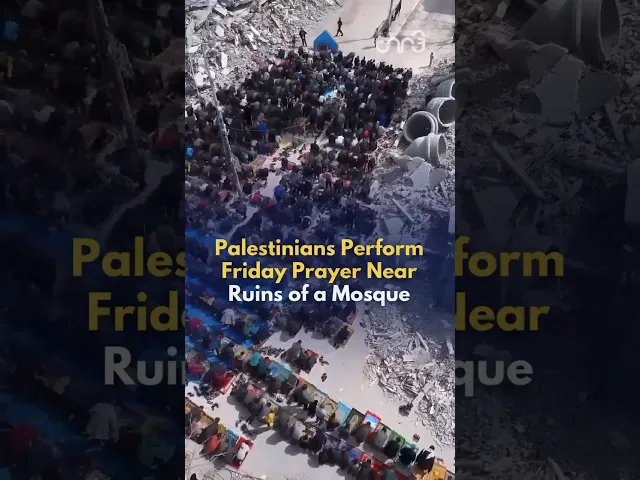 ⁣Palestinians persist in upholding Friday prayers next to the remains of a mosque in Rafah, Gaza.