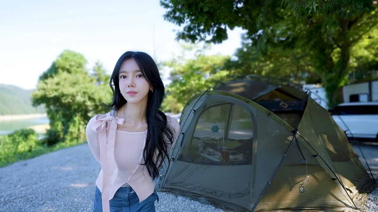 가을은 뜬겁새로,,,호수 앞 솔로 캠핑 솔캠 캠핑 브이로그 도토리 묵 에그 샌드위치 충주 캠핑 808 サムネイル
