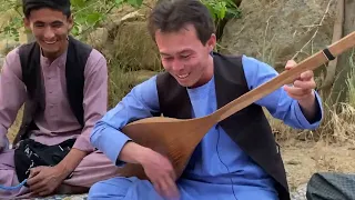 خلیفه ایسته کو وقت نمازه اجرای جدید دمبوره زیبا و طنزی را از آقای احسان ارشاد ببیند و لذت ببرید 