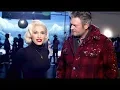 Download Lagu Gwen Stefani - You Make It Feel Like Christmas ft. Blake Shelton (Behind The Scenes)