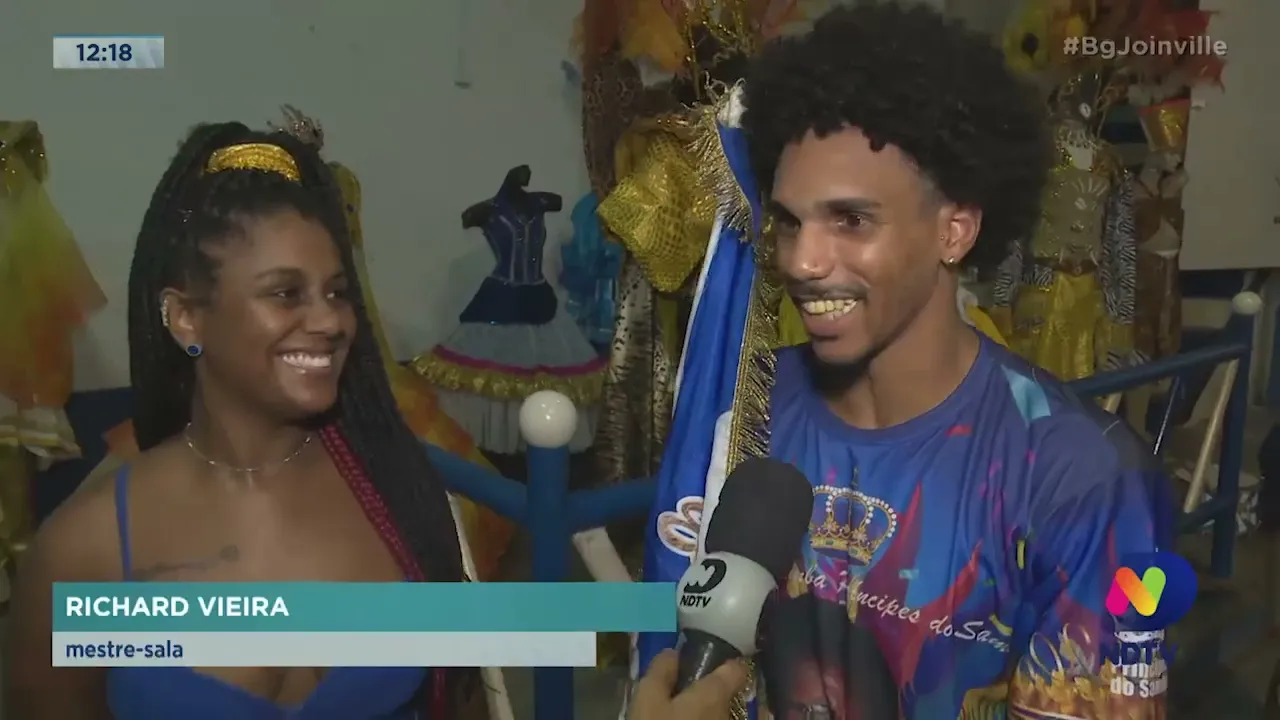 Carnaval de Joinville: Escola de samba Príncipes do Samba vai homenagear Fioca, a dama da passarela
