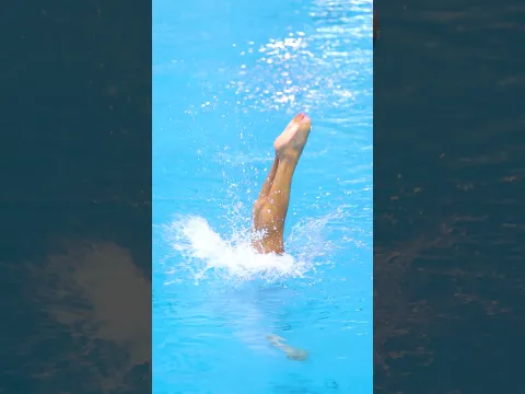 Sam Fricker diving