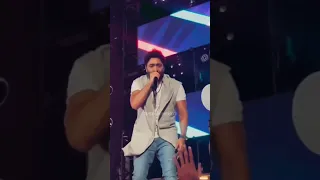 بحبك اه بحبك ودايب فيكي 