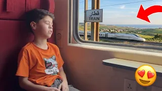 بلونه سافر بالقطار 🚆💁‍♂️ وفي نصف الطريق نام 😴😂
