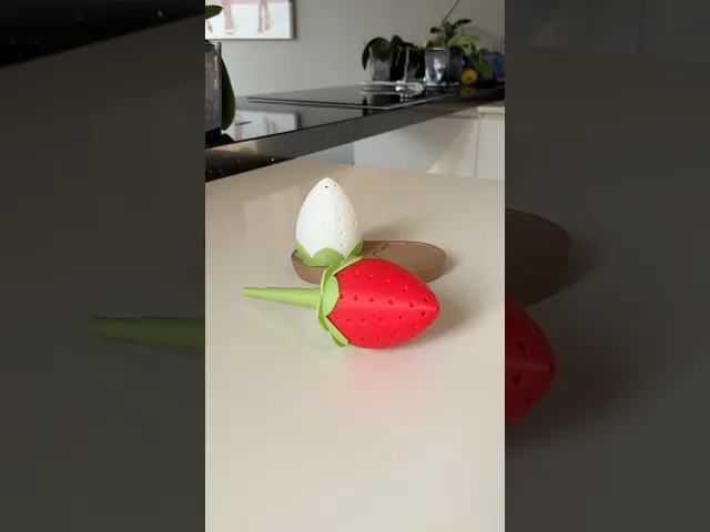 Saltberries, salt and pepper shakers. video thumbnail