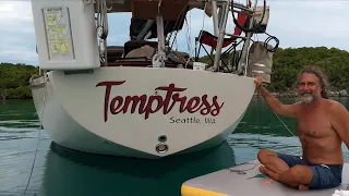 Applying Our Vinyl Boat Lettering